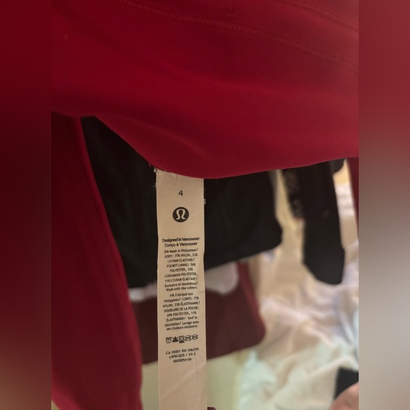 COPY - Lululemon Wunder Train High-Rise Tight 25" leggings {Ruby Red} - Picture 4 of 5